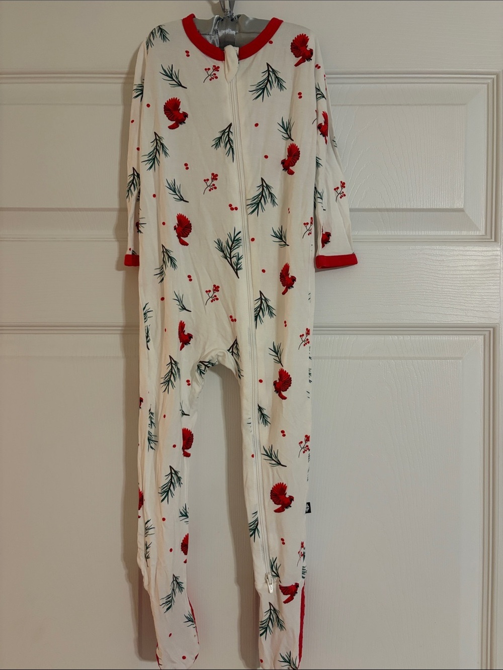 Kyte Baby Solid Zippered Footie / Pajamas - Cardinal Winter Print 18-24 mon